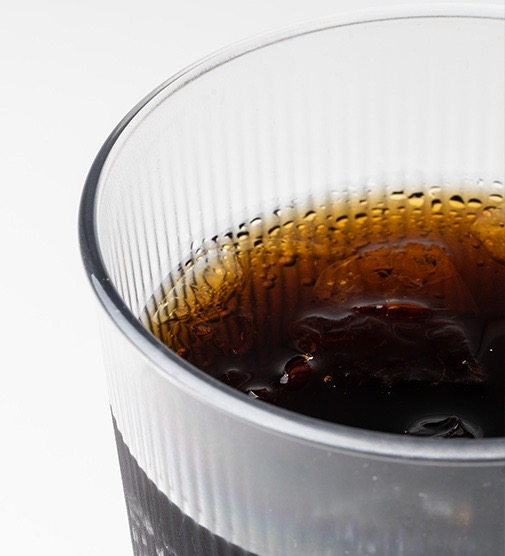 프랑스 글로벌 디자인 스튜디오 엘리움 스튜디오와의 협업으로 완성된 맥도날드의 다회용 식기